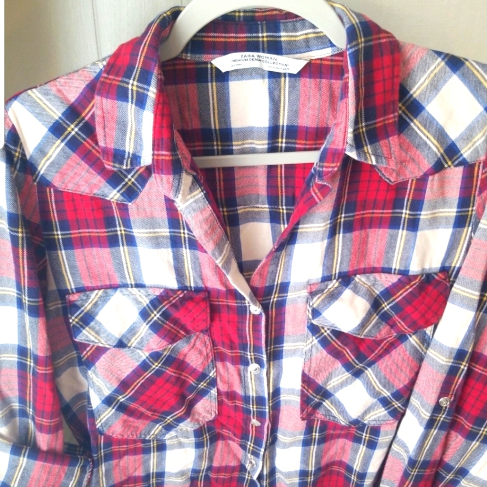 Zara red/navy/cream/light yellow plaid, long sleeve, button down shirt Size M